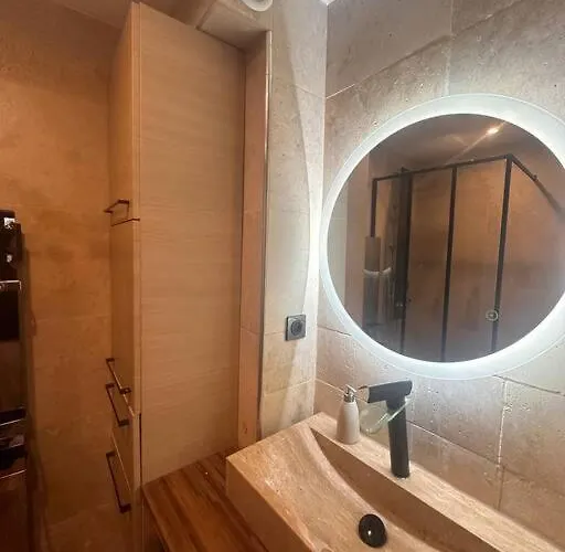 Apartment Jardin Des Plantes Parking Securise Terrasse Et Ascenseur